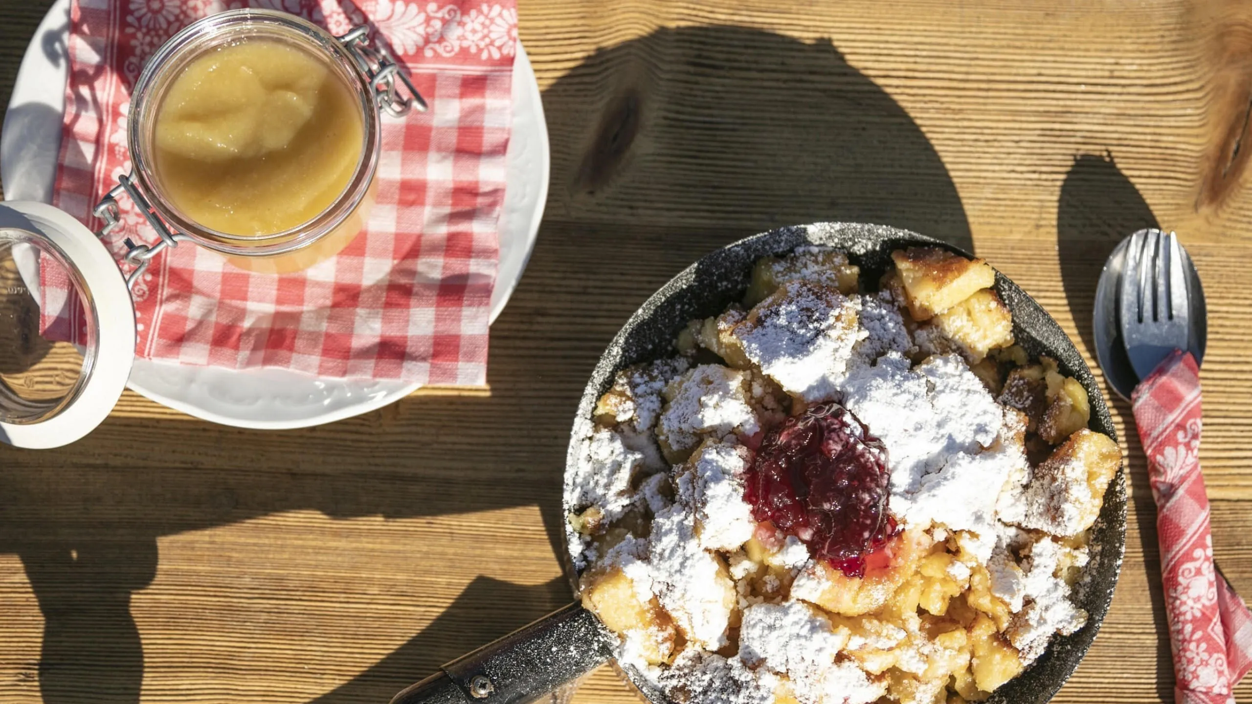 unser_berghof_erpfendorf_hotel_urlaub_kitzbueheler_alpen_kaiserschmarren_2_mirja_geh