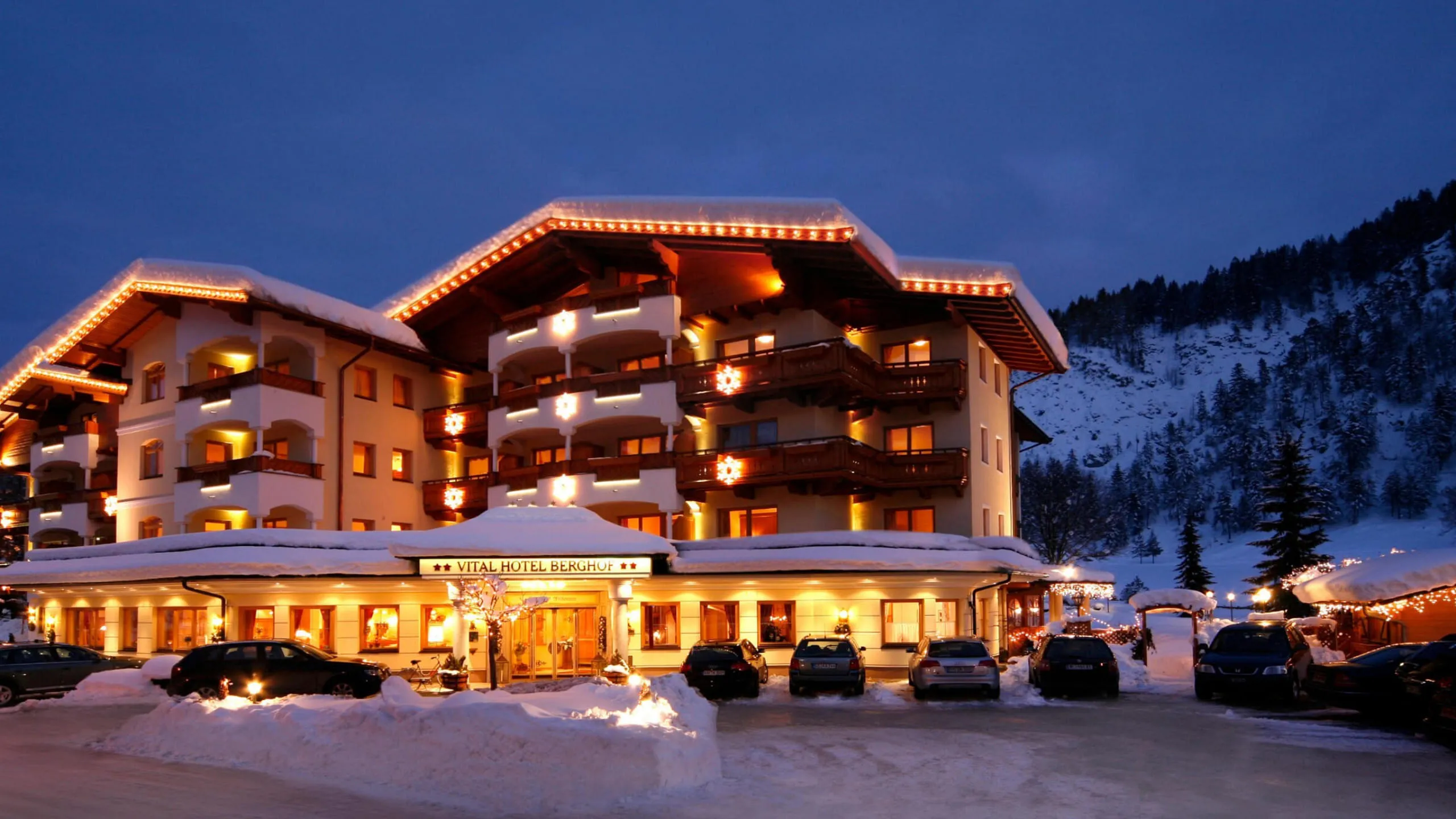 unser_berghof_erpfendorf_hotel_urlaub_kitzbueheler_alpen_dmmerung