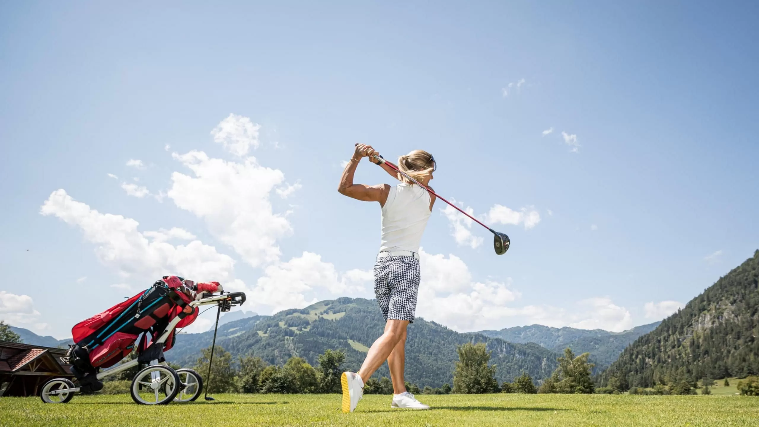 Unser_Berghof_Erpfendorf_Hotel_Urlaub_Kitzbuheler_Alpen_Golf_in_Erpfendorf_c_mirja_geh_3